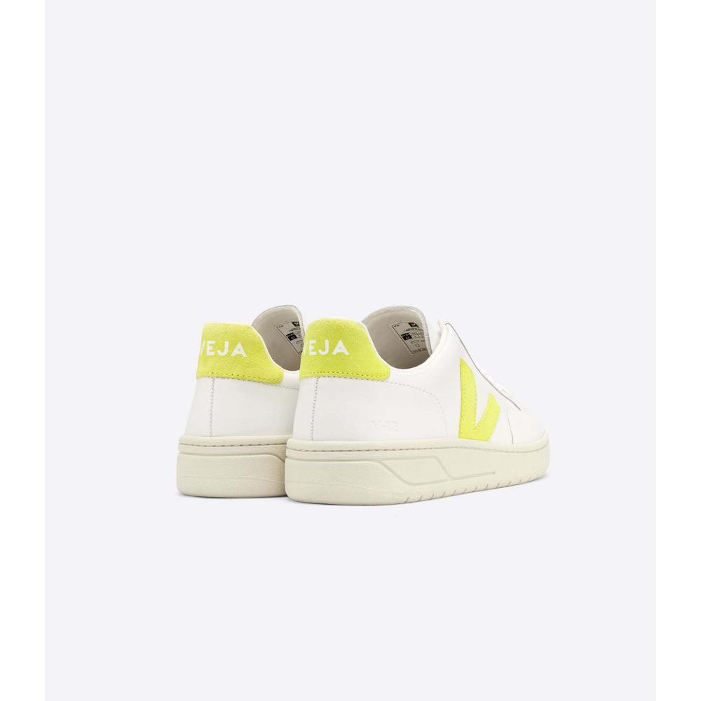 Veja V-12 LEATHER Men's Sneakers White/Green | CA 344UZG